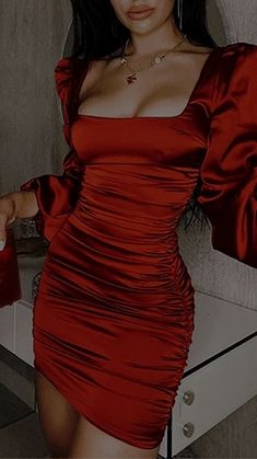 Glam Dresses Short Red, Classy Red Dress Aesthetic, Short Satin Dress Ideas, Elegant Red Dress Aesthetic, Glam Dresses Short, Tight Dress Outfit Classy, Short Tight Dress Outfit, Tight Red Dress, Party Dress Red