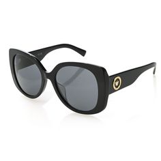 Versace sunglasses are the perfect definition of luxury and sophistication for those women who allow themselves to shine. Elevated by the Medusa iconic emblem on both temples, these butterfly frame sunglasses are sure to turn heads. Both stylish and functional, they offer impressive UV protection in addition to their fashionable look. Face Shapes Guide, Luxury Definition, Perfect Definition, Types Of Glasses, Uv Sunglasses, Helmet Visor, Rimless Frames, Versace Sunglasses, Butterfly Frame