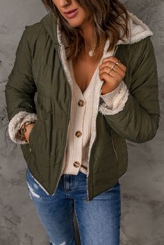 Green Double-sided Zip-up Sherpa Quilted Jacket with Hood Brown Winter Jacket, Sequin Flare Pants, Chic Casual, Stylish Jackets, Quilted Coat, Sherpa Jacket, Warm Jacket, Sherpa Lined, Style Chic