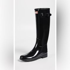 Authentic Hunter Original Tall Rain Boots Excellent Condition - Only Worn Once Size 6 / Eu 37 Refined Style - Black Gloss Tall Rain Boots, Black Gloss, Hunter Shoes, Women Hunters, Refined Style, Winter Rain, Rain Boots, Size 6, Women Shoes