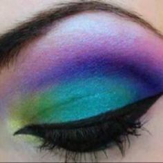 . Peacock Halloween, Makeup Looks For Green Eyes, Rainbow Eyes, Eye Pictures, Wedding Makeup Looks, Beauty Makeup Tips, Simple Beauty, Beauty Box