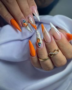 QUER DOMINAR a arte das unhas e se destacar no mercado de beleza? O nosso Curso de Unhas é a oportunidade PERFEITA para você! 💅🌟  ✅ Aprenda Técnicas Exclusivas: Desde o básico até as tendências mais modernas. ✅ Receba Certificado Reconhecido: Garanta seu espaço no mercado com um diploma de prestígio. ✅ Aulas Práticas e Dinâmicas: Desenvolva suas habilidades com profissionais experientes. ✅ Material Completo e Suporte Total: Tenha tudo que precisa para começar a sua jornada de sucesso.  Inscreva-se agora e conquiste sua independência financeira com um trabalho que você ama! As vagas são limitadas, então não perca tempo e garanta já a sua!  👉 Clique no link e SAIBA MAIS!!👈  Comece a transformar o seu futuro hoje mesmo! 🚀 Fancy Nail Art, Nail Salon Design, Tie Dye Nails, Glittery Nails, Trendy Nail Art, Oval Nails, Xmas Nails, Fancy Nails