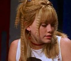 Early 2000s Hairstyles, 90s Grunge Hair, Crimped Hair, Photographie Portrait Inspiration, Lizzie Mcguire