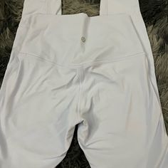 Size 4, New, Lululemon Leggings Cheap Lululemon, Lululemon Outfits, Christmas Clothes, Casual Preppy Outfits, Cute Preppy Outfits, White Leggings, Lululemon Leggings, Preppy Outfits, Summer Clothes