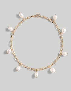 Brooklyn-based V.BELLAN is a gender-neutral brand that designs handcrafted jewelry that strikes a balance between classic and cool. This gold-filled paperclip chain is adorned with freshwater pearls.Length: 7.5".Adjustable.Gold-plated brass/freshwater pearls.Made in the USA. Pearl Chain Bracelet, Hilary Banks, Jewelry Content, Pearl Bracelets, Mother Of Pearl Jewelry, Fall 24, Money Aesthetic, Simple Bracelets, Bracelet Ideas