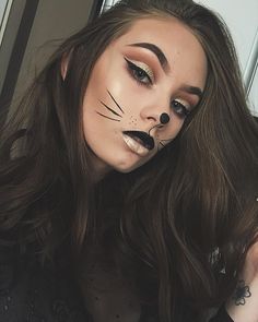 Cat Makeup Halloween Pretty, Cat Face Makeup, Hot Halloween Outfits, Halloween Makeup Pretty, High Fashion Makeup, Halloween Eye Makeup