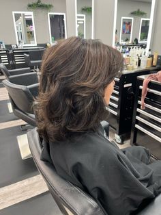 Wavy Layered Haircuts Short, Formal Hairstyles For Short Layered Hair, Short Hair With Alot Layers, Grown Out Layered Hair, Short Layered Dark Hair, Butterfly Cut On Medium Length Hair, Wavy Shoulder Length Hair With Layers And Bangs, Thick Layered Bob, Short Layered Hair Wavy