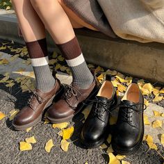 Round Toe Derby Shoes For Women Handmade Horse Leather in Brown/Black Derby Shoes Women Outfit, Basic Shoes For Women, Derby Shoes Outfit, Oxford Shoes Outfit Women's, Dark Academia Shoes, Oxford Women Shoes, Derby Shoes Women, Wide Shoes For Women, Academia Shoes