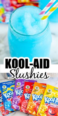 Kool Aid packets with a glass of slushie. Fun Kids Drinks, Homemade Slushies, Slushy Drinks, Slush Recipes, Frozen Drink Recipes, Fun Summer Drinks, Slushie Recipe, Drink Recipes Nonalcoholic, Summertime Drinks