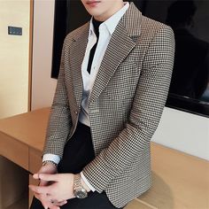 Men’s Casual Suit Houndstooth 2 Button Blazer Jacket Features：  Product ID:BZ0025 Material:Polyester Season:Spring,Autumn,Winter Color:Khaki,Black  Size Chat： Dress Tuxedo, Men's British Style, Business Casual Suit, Business Casual Winter, Mens Casual Suits, Casual Suit Jacket, Business Casual Dress, Men's Business Suits, Beige Blazer