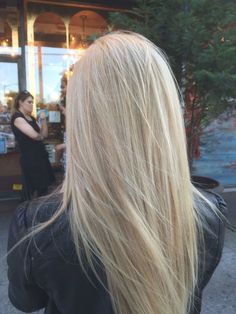 Blonde Color Highlights, Shades Of Blonde Hair Color, Shades Of Blonde Hair, Hair Blonde Color, Champagne Blond, Champagne Blonde Hair, Medium Blonde Hair, White Blonde Hair, Hair Blond