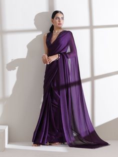 Purple Saree Look, Purple Satin Saree, Shaadi Outfits, Purple Sari, Saree Inspiration, Unique Saree, Be Loyal, Formal Saree