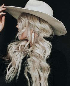 Icy Balayage, Western Hair Styles, Cowgirls Hairstyles, Western Hairstyles, Cowgirl Hair, Western Hair, Looks Country, Estilo Country, Platinum Blonde Hair