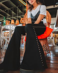 Goth Bell Bottoms Outfit, Bell Bottom Jeans Black, Bell Bottom Jeans Striped, Bell Bottom Pants Free People, Gothic Bell Bottoms, Rock Chic, Flare Pants