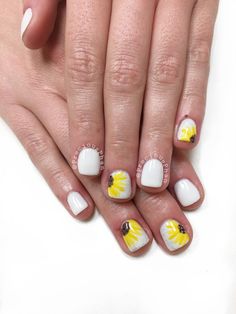 White nails with sunflowers are everything ' #PreciousPhan White Nails With Sunflower Design, White Nails With Sunflower, White Sunflower Nails, Nails With Sunflower Design, Sunflower Gel Nails, Nails With Sunflowers, Mickey Nail, Summer Holiday Nails, Sunflower Nail Art