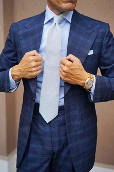 Italian Style Suit, Navy Check Suit, Business Formal Women, Italian Mens Fashion, Summer Suits Men, Business Attire Women, English Breakfast Tea, Check Suit, Brown Tie