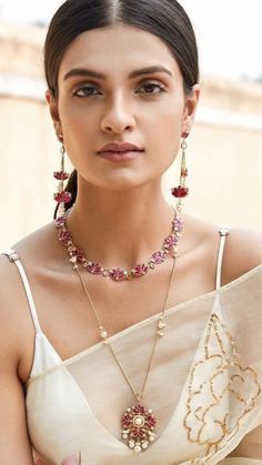 Delicate Indian Jewellery, Pearl Jewelry Indian Traditional, Simple Necklace Gold, Fashion Jewelry Necklaces Gold, Colors Combinations, Autumn Jewelry, Indian Bridal Jewelry Sets