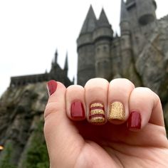 Harry Potter Nails Designs, Potter Nails, Harry Potter Nail Art, Harry Potter Nails, Gel French Manicure, Unghie Nail Art, Theme Harry Potter, Striped Nails, Vacation Nails