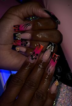 Nail Video, Girly Acrylic, Graffiti Style Art, Nail Sets, Video Ideas, Pedicures, Graffiti Styles