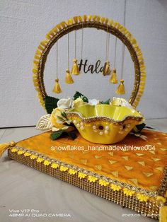 Handmade by Neha 

nehamandrekar24@gmail.com Diy Haldi Platter, Mehendi Platter Ideas, Haldi Tray Decoration Ideas, Haldi Thali Decoration Ideas