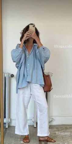 Casual Summer Airport Outfit, Coastal Linen Outfit, Coastal Bohemian Outfits, Therapist Fits, Linen Pants Outfit Summer Casual, Ta Outfits, Coastal Cocktail, Spring Transition Outfits, Minimal Boho Style