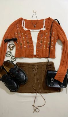 67 Degree Weather Outfit Fall, Octoberfest Outfits Women Casual, Fall Thrift Outfits, Orange Skirt Outfit, Apple Picking Outfit, Pumpkin Patch Outfit, Orange Outfit, Funky Outfits