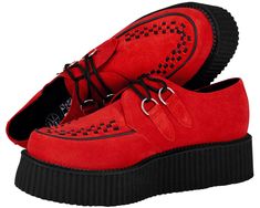 Red suede mondo sole creepers from T.U.K. with black interlace and piping on the uppers, silver metal d-rings and 1 7/8 inch sole. Smart and sophisticated. Red suede Mondo sole Creepers Black interlace T.U.K. TUK Creepers run true to US size. Demonia Creepers, Suede Creepers, Creeper Boots, Red Suede Shoes, Creepers Shoes, Suede Leather Shoes, Boots And Sneakers, Red Suede, Puma Platform Sneakers