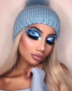 Makeup Looks Winter, Eye Makeup Glitter, Winter Make Up, Xmas Makeup, Shadow Ideas, Make Up Designs, Christmas Eye Makeup, Mekap Mata