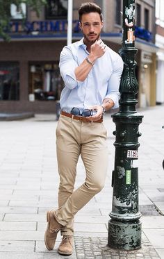 Building a Wardrobe on a Budget: The Guide for Men - Fashionably Male Business Casual Outfits For Men, Casual Look For Men, Business Attire For Men, Chique Outfit, Mens Business Casual Outfits, Mens Fashion Blog