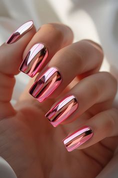 Chrome nails have taken the beauty world by storm, offering a stunning, mirror-like finish that adds instant glamor to any look. From subtle elegance to bold statements, chrome nail designs come in a variety of styles, colors, and finishes to suit every personality and occasion. Whether you’re a fan of classic silver chrome or prefer a more unique style like holographic or oil slick, there’s a chrome look to fit your aesthetic. This article explores 15 of the best chrome nail designs that will k Crome Pink Nails, Crome Pink Nail, Nails With Chrome Design, Coral Chrome Nails, Chrome Aura Nails, Ombre Chrome, Nail Art Trendy, Ombre Chrome Nails