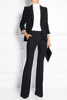 Formal Business Attire, Work Outfit Office, Casual Work Outfits Women, Business Attire Women, Formal Office, Summer Work Outfits, Mode Casual, Professional Attire, Black Suit