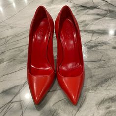 In Great Condition Gucci Orange Heels. Size 36. Heel Size Is 105mm Gucci Orange, Orange Heels, Shoes Gucci, Gucci Shoes, Orange Red, Color Orange, Shoes Women Heels, Shoes Heels, Size 6