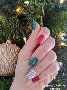 Colorstreet Christmas Nails, Christmas Mani Pedi Combos, Christmas Nails Gel Short Simple, Holiday Nails Christmas Dip Powder, Bright Holiday Nails, Simple Holiday Nails Short, Crismas Nails, Nail For Christmas, Holiday Dip Nails