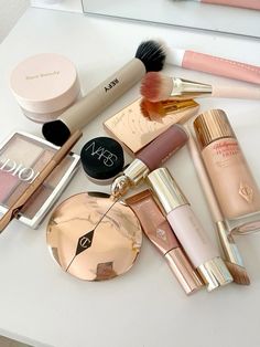 Make Up Aesthetic Beauty Products, Luxury Makeup Aesthetic, Charlotte Tilbury Aesthetic, Dior Makeup Aesthetic, Makeup Aesthetic Products, Aesthetic Makeup Products, Makeup Products Aesthetic, Sephora Products, Perfect Concealer