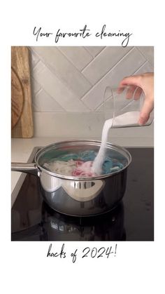 someone is pouring something into a pot with water on the stove top and it's saying, your favorite cleaning hacks of 2020