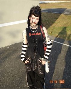 2000s Alt Fashion, Mall Goth Fashion, Mall Goth Outfits, Mall Goth Aesthetic, Punk Outfit, Metal Outfit, Metalhead Girl, Y2k Alt