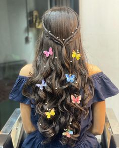 Butterflies Hairstyles, Hearstyle Girl, Hairstyle With Butterfly, Hair For Graduation, Diy Bridesmaid Hair, Style For Long Hair, Butterfly Hairstyle, Keep Smile