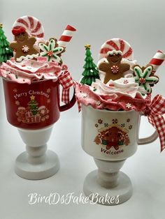 Coco Cups, Food Props Diy, Sweets Display, Fake Lollipop, Faux Desserts, Gingerbread Mug, Diy Christmas Deco, Aqua Decor, Fake Candy