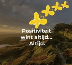 a yellow butterfly with the words positiviteit wint attid