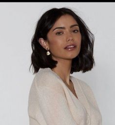 Sara Donaldson Hair, Dark Brown Bob Hairstyles, Olivia Munn Hair Short, Pulled Back Bob Hairstyle, Outfit Inspo For Brunettes, Short Dark Hair Round Face, Short Brunette Hairstyle Women, Short Brown Hair Middle Part, Midlength Haircuts Thick Hair