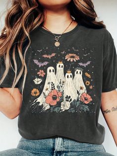 Plus Size Halloween Round Neck Short Sleeve Ghost Print Simple T-Shirt, Casual Daily Wear Dark Grey Casual  Short Sleeve Knitted Fabric Animal,Colorblock,Floral,Geometric,Graphic,Halloween,Letter,Plants,Random Print  Slight Stretch  Women Plus Clothing, size features are:Bust: ,Length: ,Sleeve Length: Plus Size Summer Casual, Ghost Print, Elegante Y Chic, Simple T Shirt, Plus Size Halloween, Floral Geometric, Simple Tshirt, Dark Wear, Boho Women