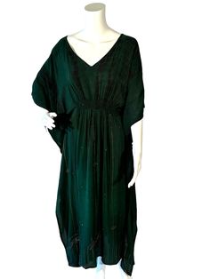 Sustainable green silk with silver sequins.  V Neck maxi length from  vintage saree silk.  Cold water washable.  Easy to style and light and airy to wear. Betty Dress, Silk Kaftan, Scarf Top, Short Kimono, Velvet Jacket, Kimono Jacket, Indian Sarees, Vintage Silk, Vintage Fabric