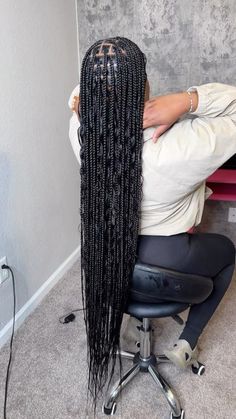 Thigh Knotless Braids, Thigh Length Braids, Knotless Thigh Length, Braids Under Wig, Rocker Hairstyles, Latest Braided Hairstyles, Braided Hairstyle