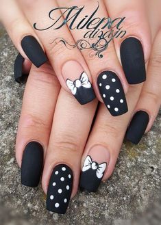 Disneyland Nails, Black And White Nails, Disney Acrylic Nails, Minnie Mouse Nails, Mickey Nails, Kutek Disney, Dot Nail Art, Pretty Nail Art Designs, Disney Nails