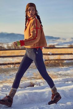 Cute Outfits Winter, Winter Style Guide, Hiking Outfit Women, Free People Activewear, Mountain High, Casual Outfit Inspiration, Winter Dress Outfits, Skirts With Boots, Winter Hiking