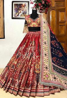 Red print mirror work navratri lehenga chaniya choli Multi Colour Blouse Designs, Ghaghra Choli, Mirror Work Lehenga, Traditional Mirror, Designer Bridal Lehenga Choli