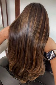 Brown Hair With Caramel, Brown Hair With Caramel Highlights, Hair Color Caramel, Gorgeous Hair Color, Caramel Balayage