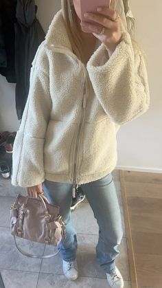 Europe Travel Outfits, Trip Outfits, Cold Outfits, Fall Winter Outfits, School Outfits, Comfortable Fashion