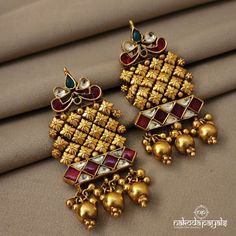 Elegant Brass Jhumkas With Tilla, Rajwada Jewellery, Festive Silver Brass Jhumkas, Traditional Oxidized Brass Jhumkas, Brass Cutdana Temple Jewelry Earrings, Elegant Brass Tilla Jhumkas, Nakoda Payals, Antique Choker, Antique Necklaces Design