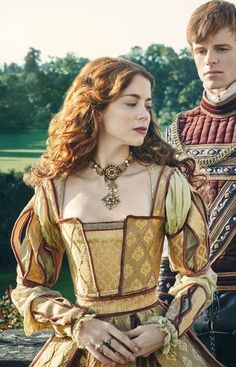 Ancient French Clothing, Elizabethan Inspired Fashion, The Spanish Princess Aesthetic, French Royalty Fashion, The Spanish Princess Dresses, 16 Century Dress, Medieval Clothing Aesthetic, Reinassance Outfits